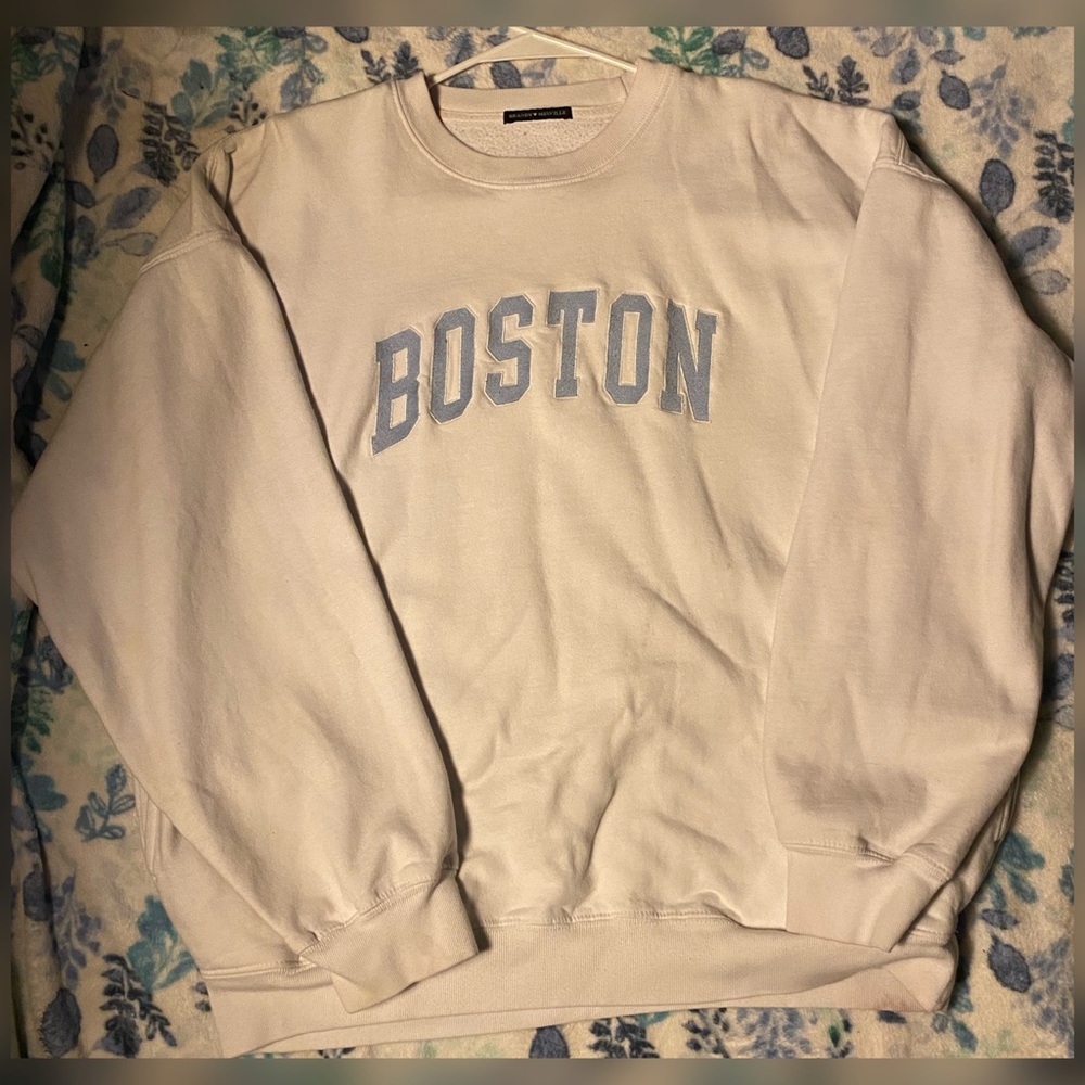 Brandy Melville Oversized Erica Crewneck Sweatshirt  With Pockets Boston